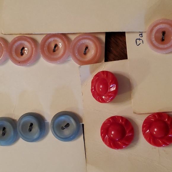 Vintage 50s Buttons - Picture 2 of 2